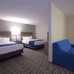 Days Inn & Suites By Wyndham Wisconsin Dells
