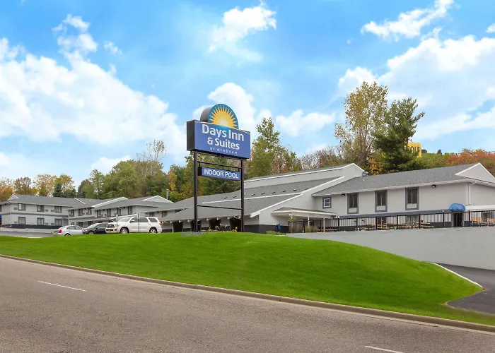 Days Inn & Suites By Wyndham Wisconsin Dells