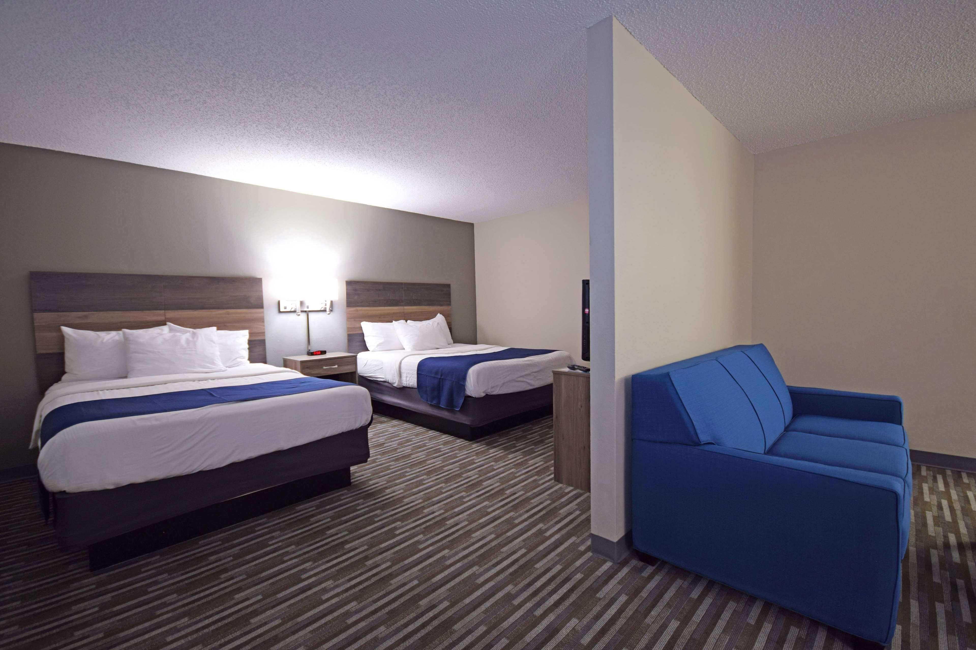 Days & By Wyndham Hotel Wisconsin Dells