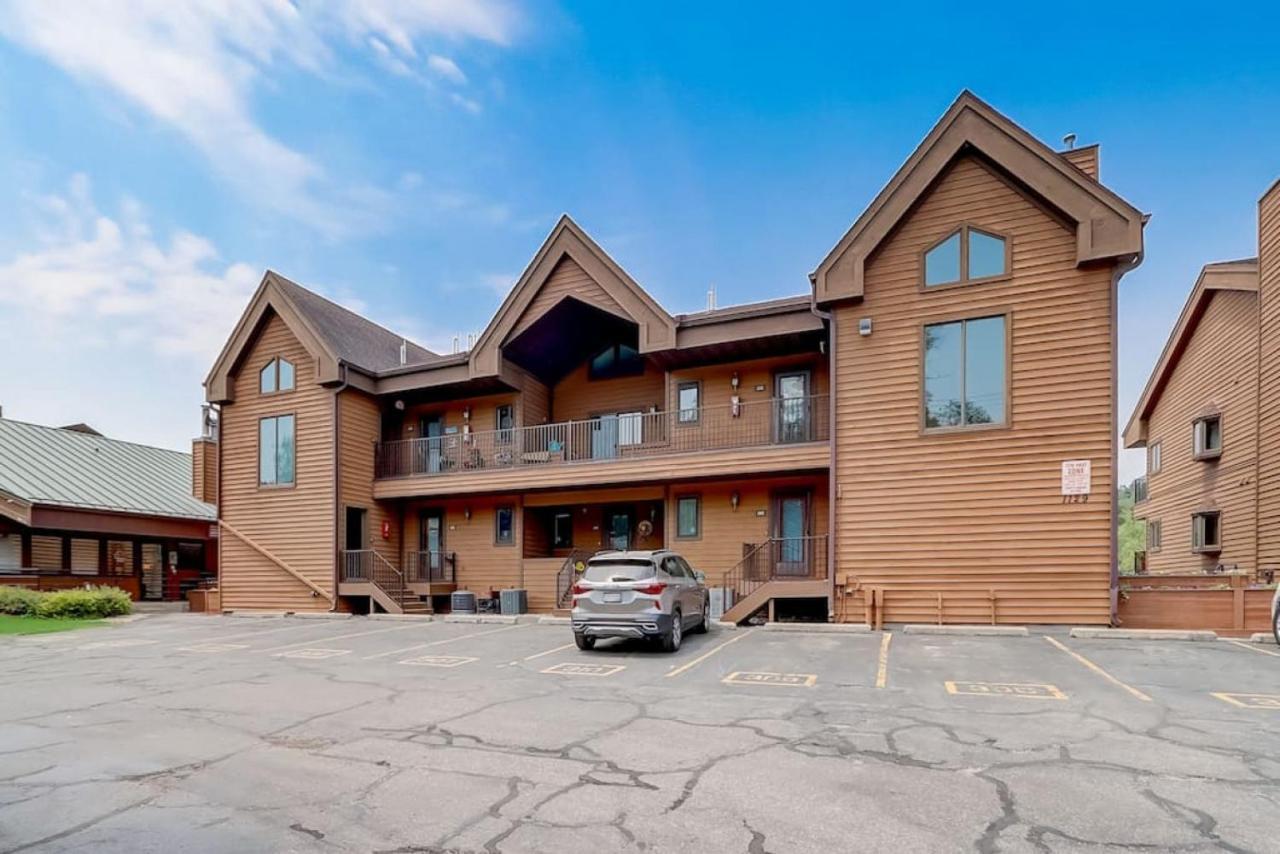 Josies On The Bay Waterfront * Wisconsin Dells