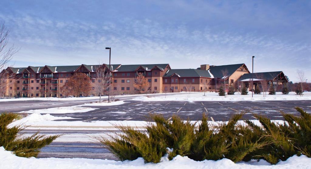 Club Wyndham Glacier Canyon Resort 3*