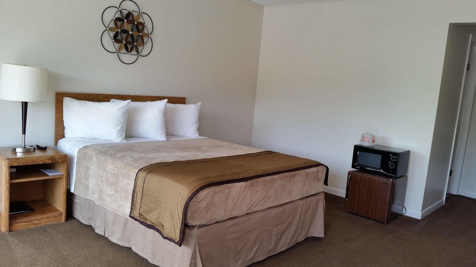 Surfside Motel 2*