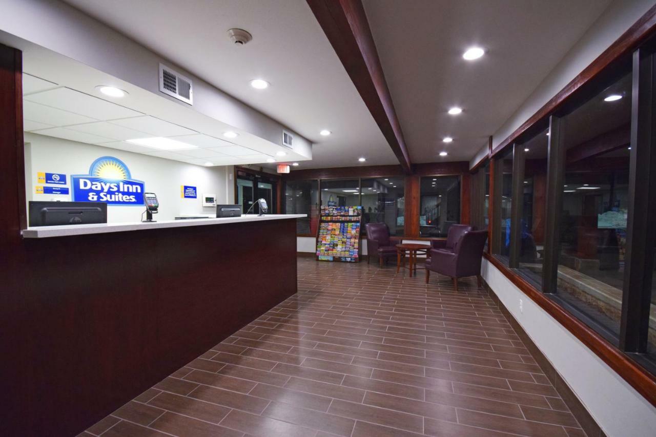 Days & By Wyndham Hotel 2*