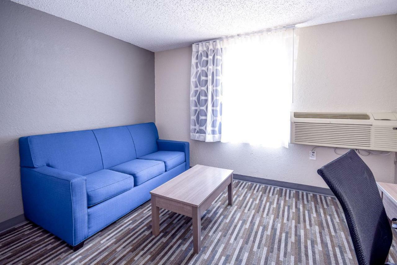Days & By Wyndham Hotel 2*