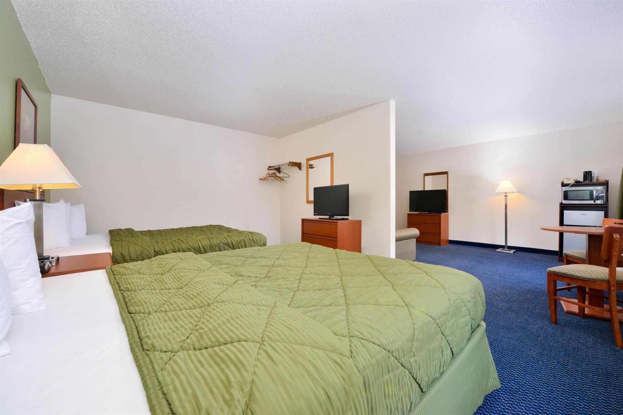 Days & By Wyndham 2* Wisconsin Dells