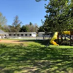Summer Breeze Resort