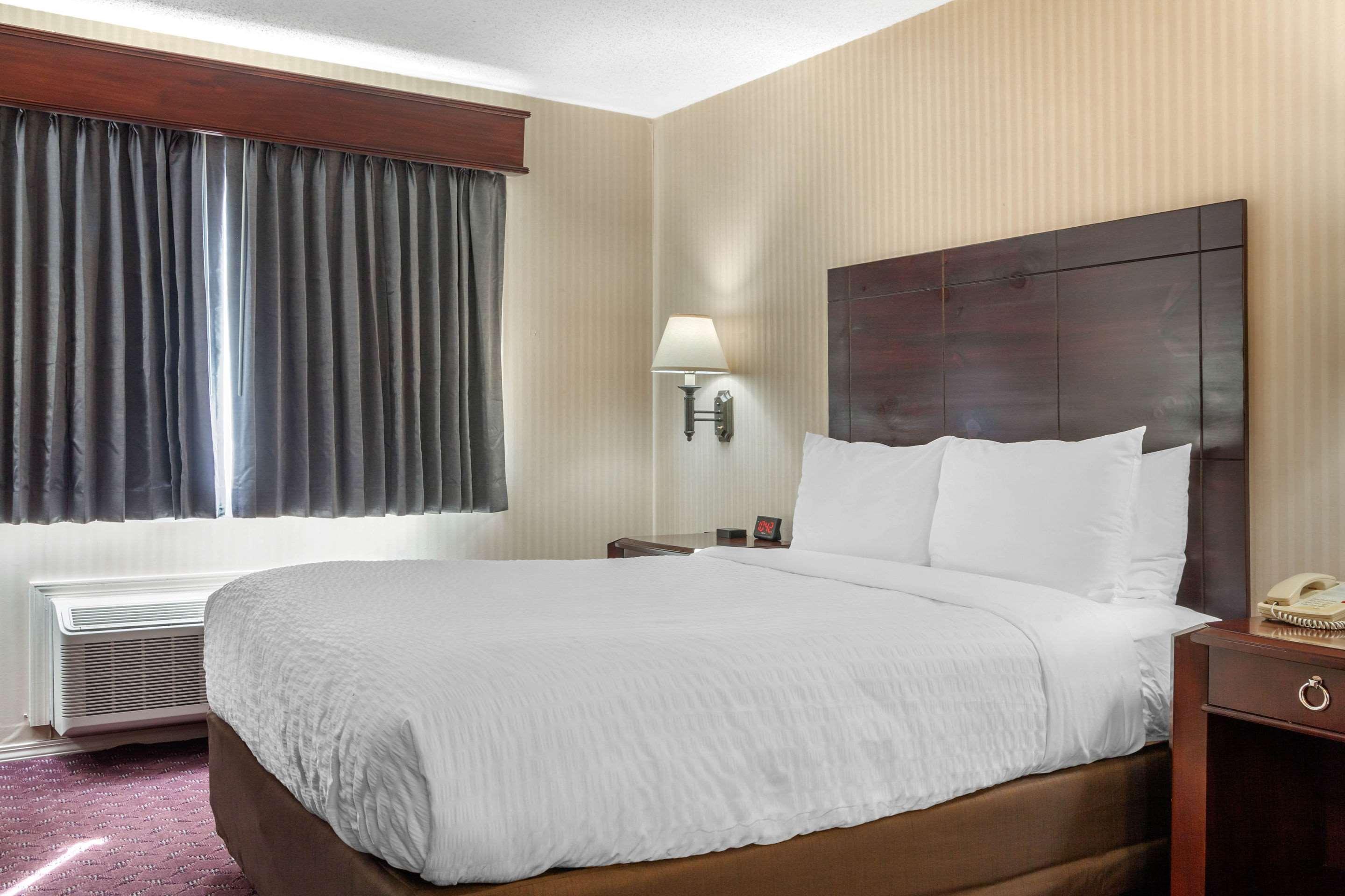 The Wisconsin & Conference Center Hotel 3*