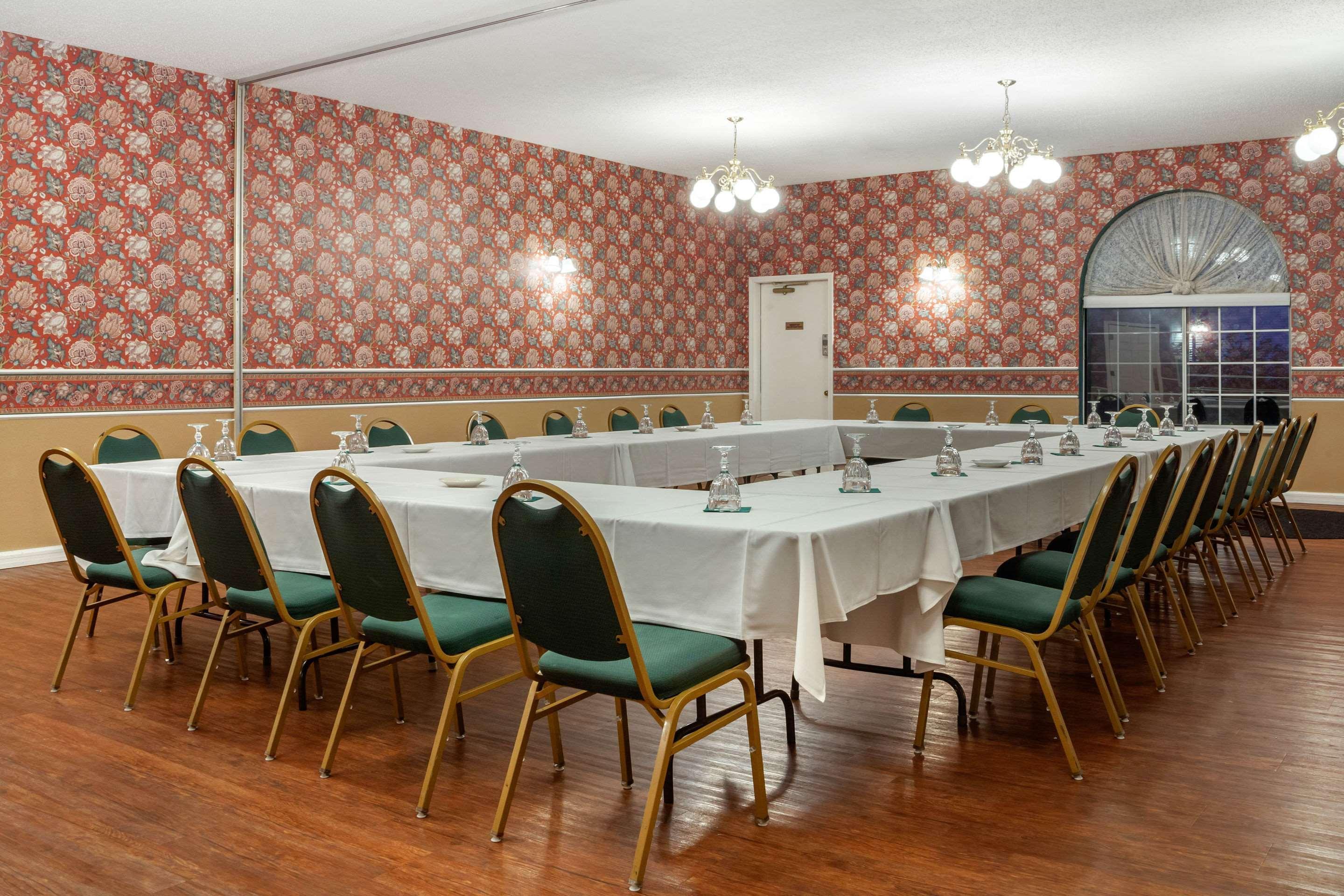 The Wisconsin & Conference Center Hotel Lake Delton