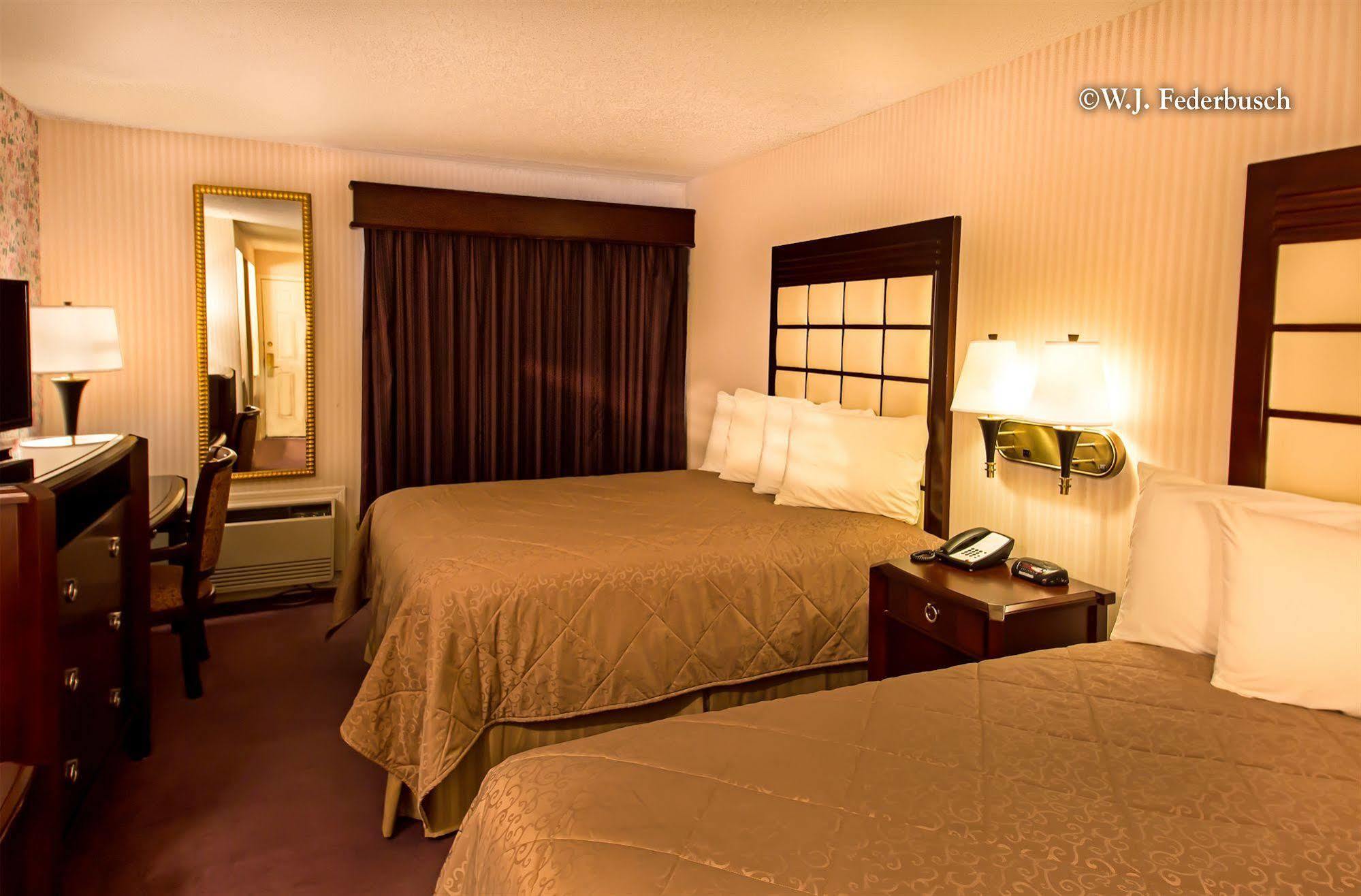 The Wisconsin & Conference Center Hotel 3*