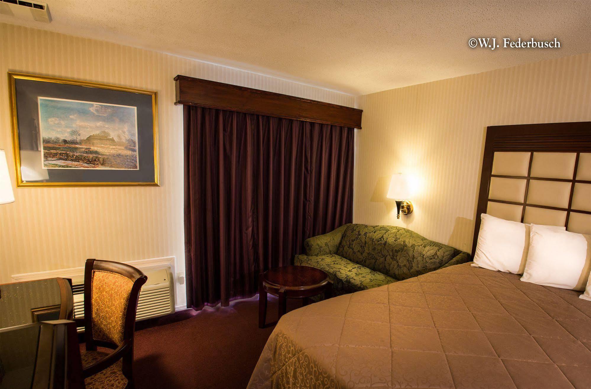The Wisconsin & Conference Center Hotel 3*